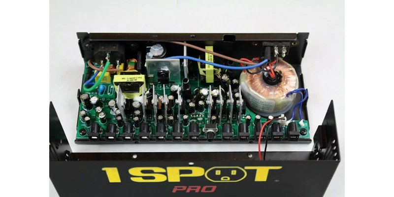 Truetone 1 SPOT Pro CS12 Guitar Effects Power Supply 4 Truetone 1 SPOT Pro CS12 Guitar Effects Power Supply - Image 2